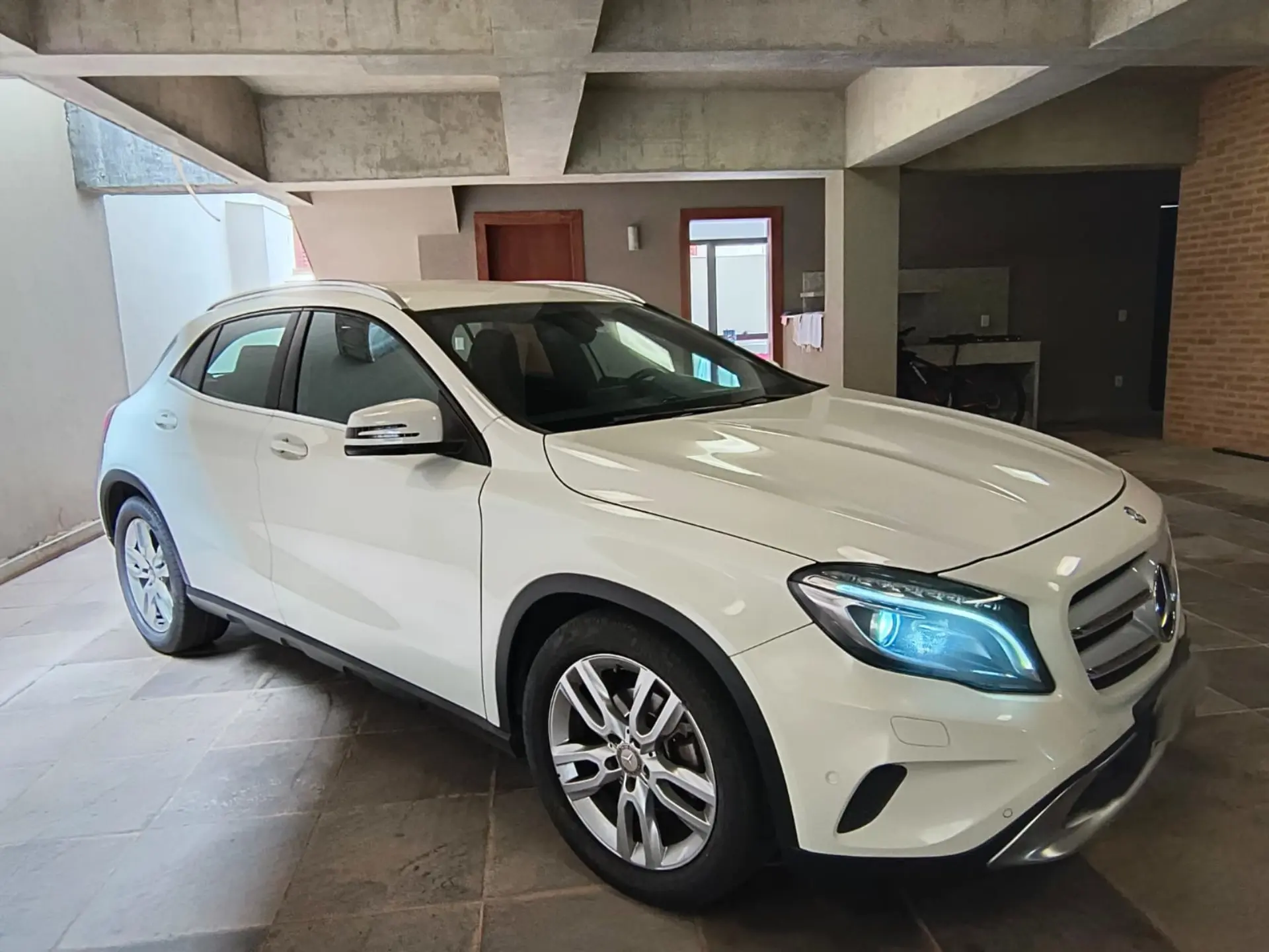 MERCEDES-BENZ GLA 200 Advance 1.6/1.6 TB 16V Flex Aut.