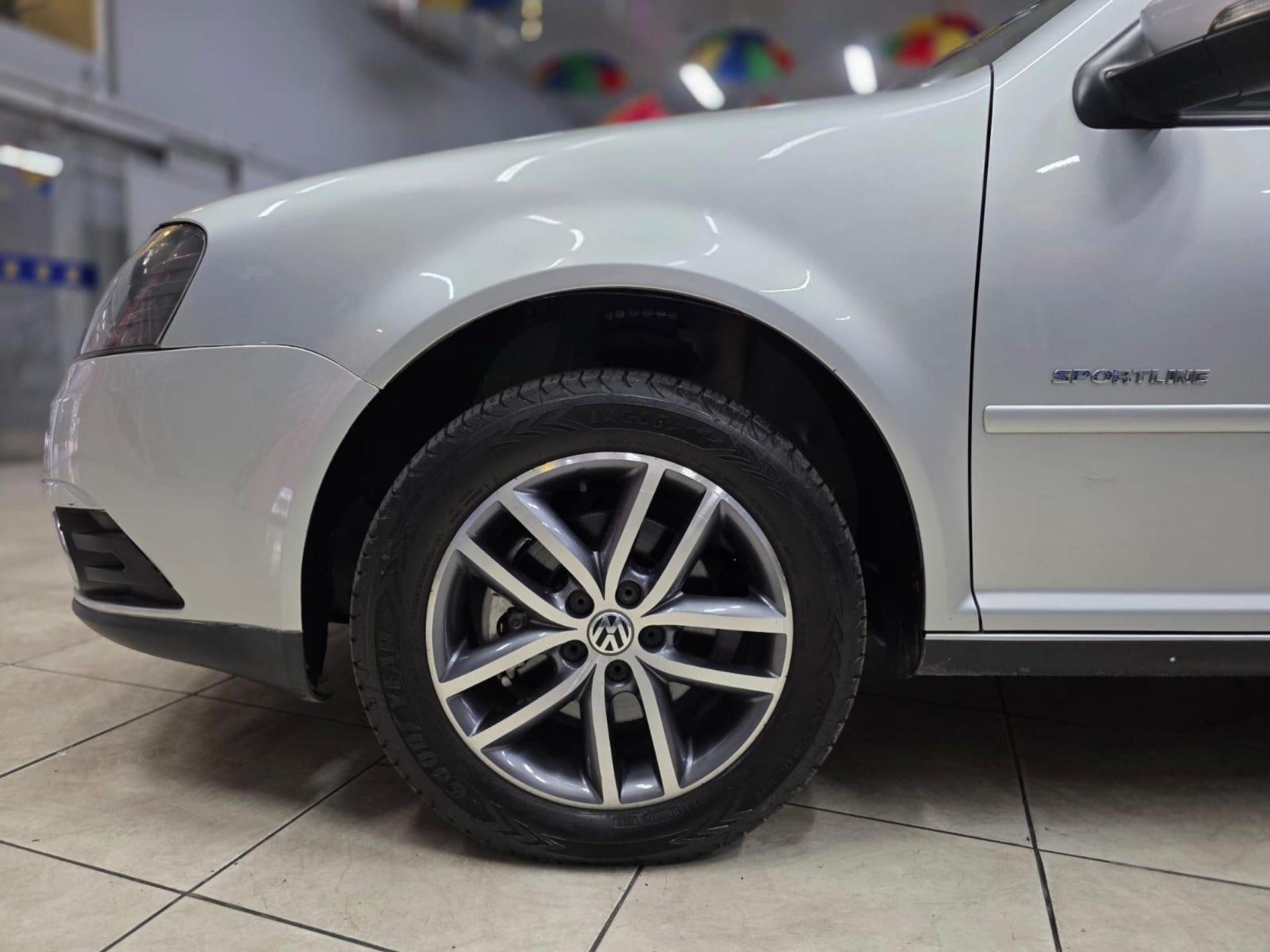 VOLKSWAGEN Golf Sportline 2.0 Mi Total F. 8V Tip.