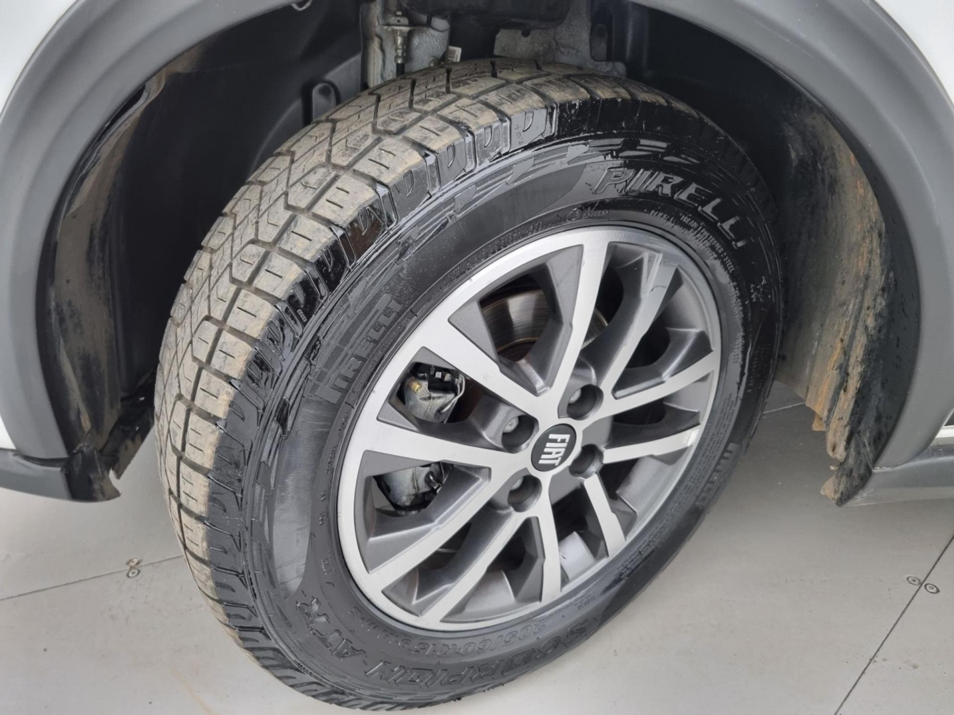 FIAT ARGO TREKKING 1.3 8V Flex