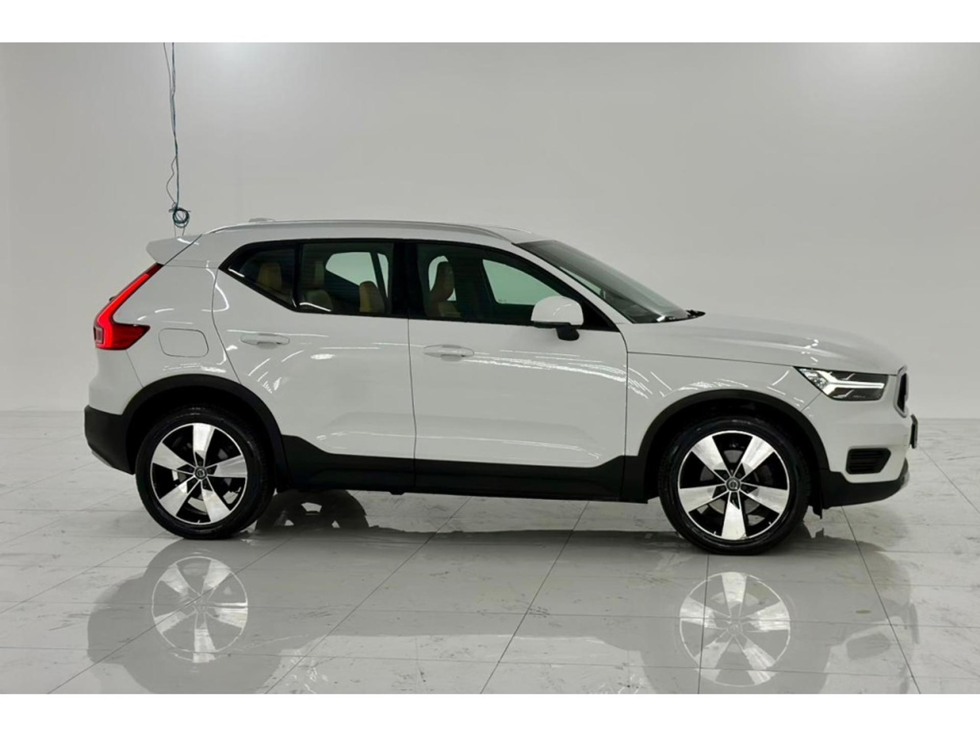 VOLVO XC40 T-5 MOMENTUM 2.0 252cv AWD